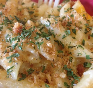 Macarrones con queso y calabaza butternut