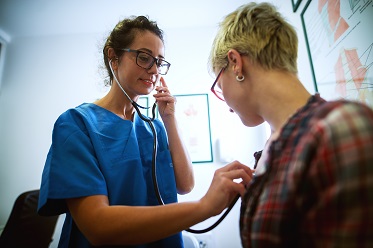 ¡Es hora de un examen de bienestar con HealthCARE Express!