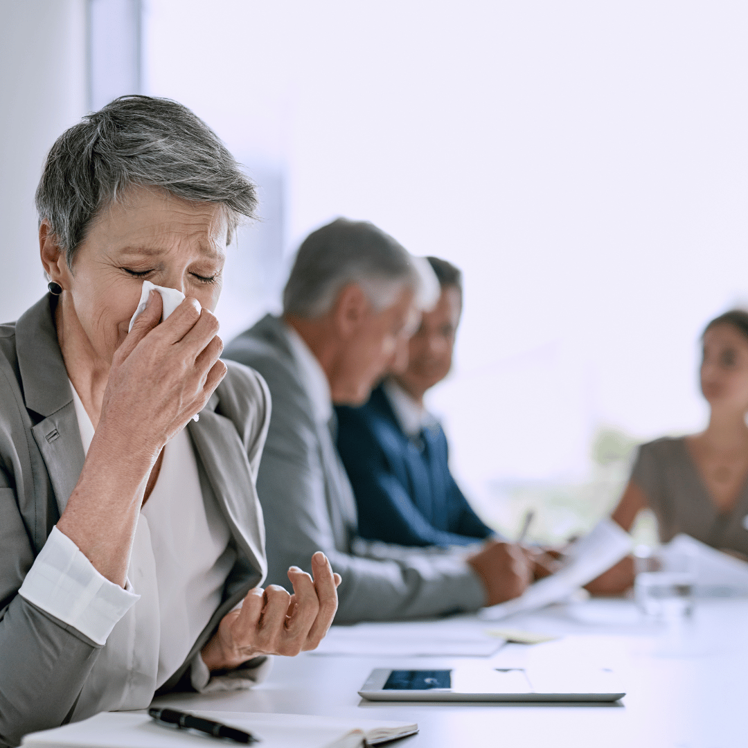 Cómo vencer las alergias en el trabajo: una guía para empleadores y empleados